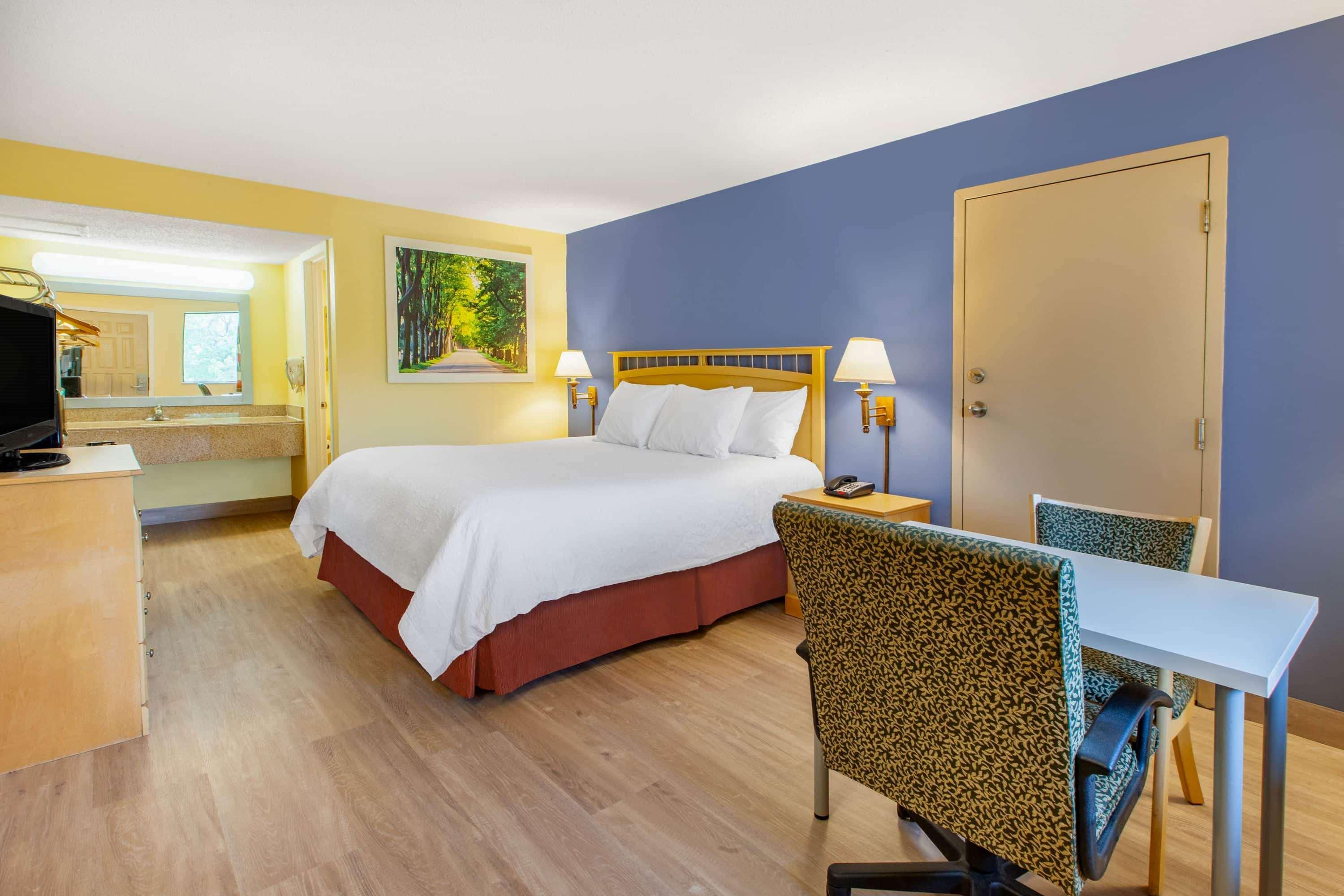 Days Inn By Wyndham Grantville Exteriér fotografie