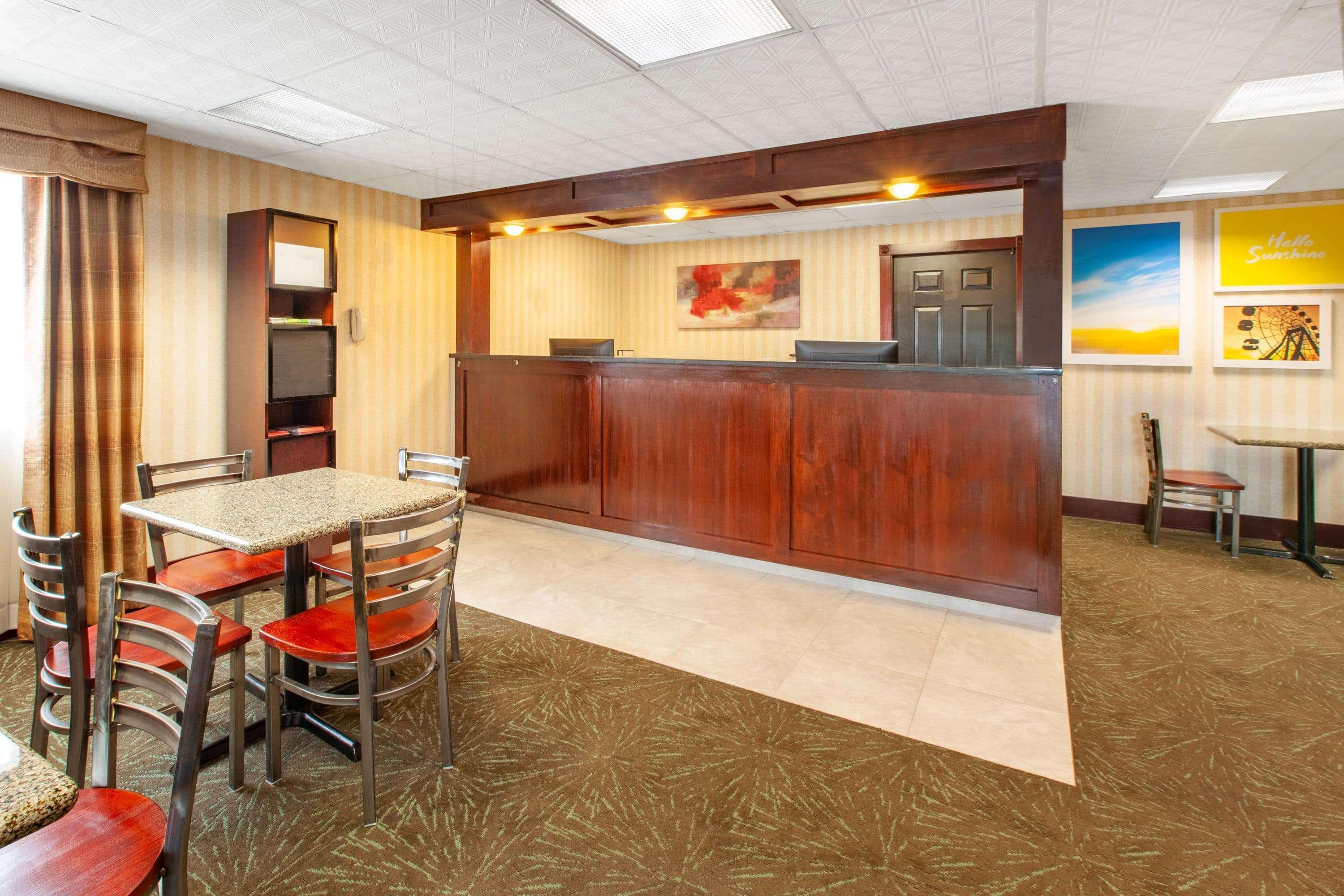 Days Inn By Wyndham Grantville Exteriér fotografie
