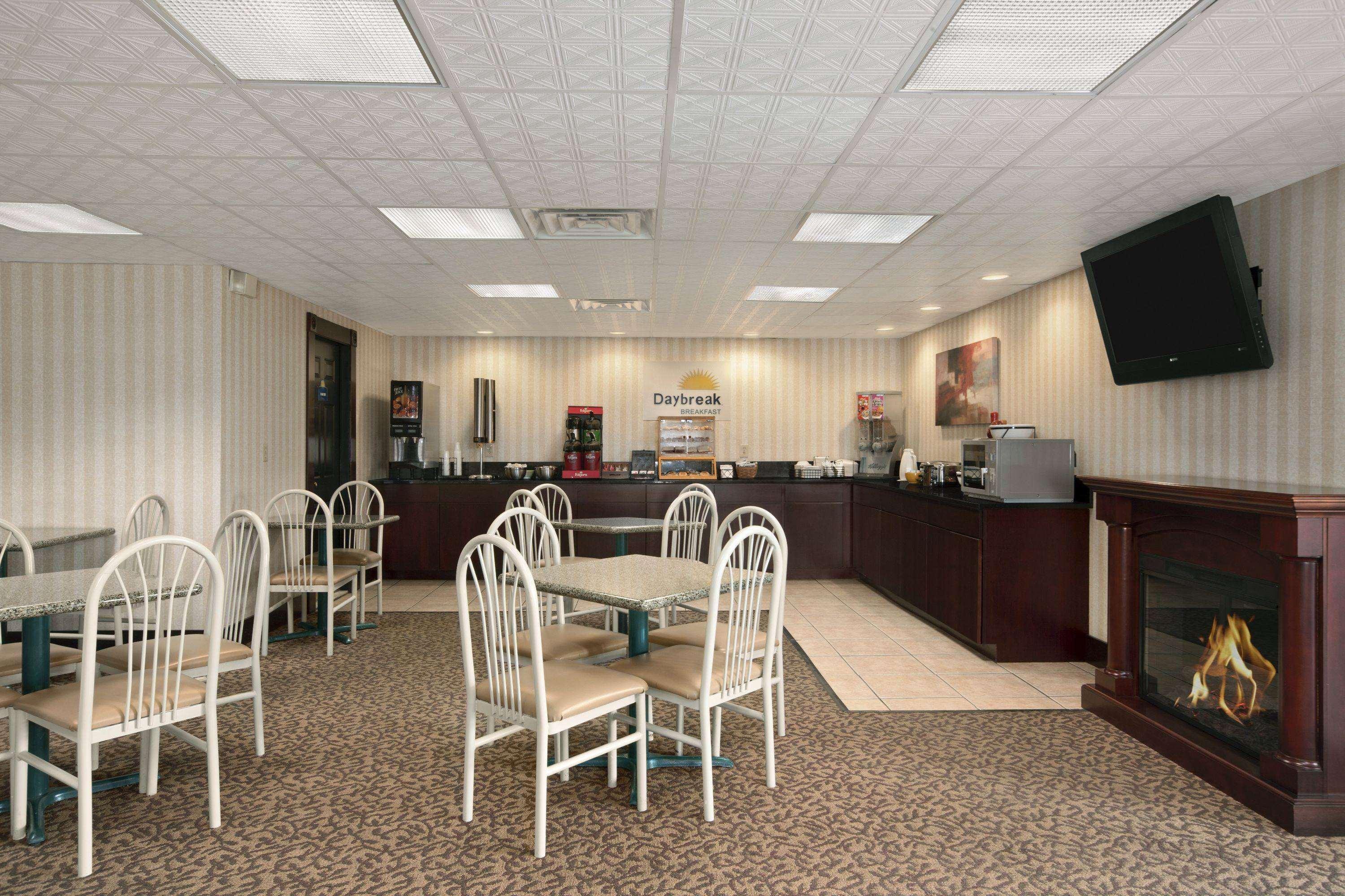 Days Inn By Wyndham Grantville Exteriér fotografie