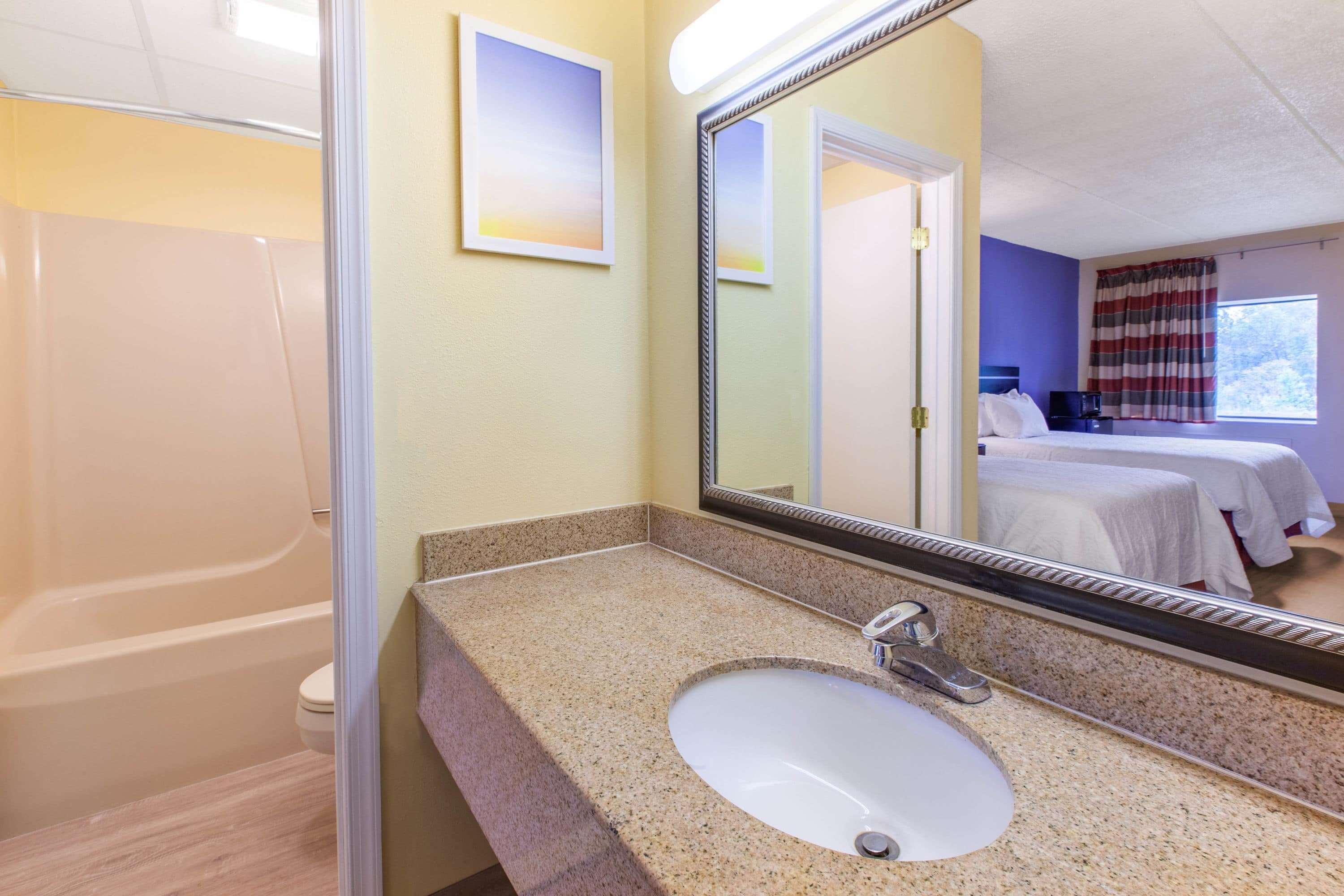 Days Inn By Wyndham Grantville Exteriér fotografie